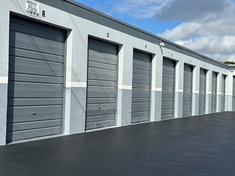 More Photos Of 133 SE 4th St, Deerfield Beach Self Storage For Lease