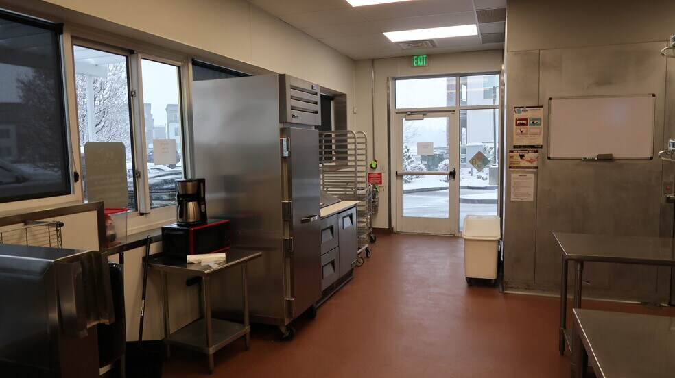 More Photos Of 504 N Station Pky, Farmington Restaurant For Sale