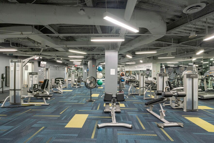 More Photos Of 8000 Towers Crescent Dr, Vienna Office For Lease