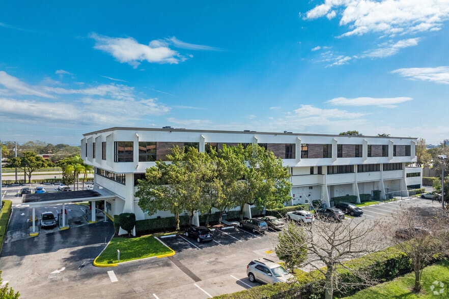 More Photos Of 23123 State Road 7, Boca Raton Office For Lease