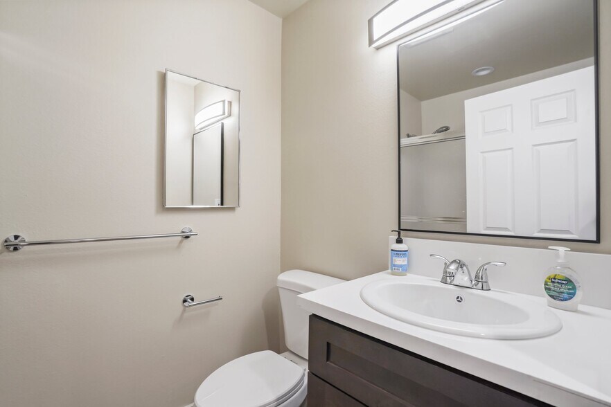 More Photos Of 1207 N Columbus Ave, Glendale Apartments For Sale