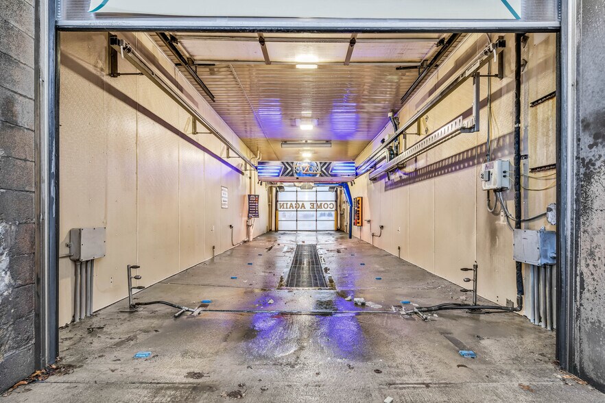 More Photos Of 732 Corylus Dr, Pataskala Carwash For Sale