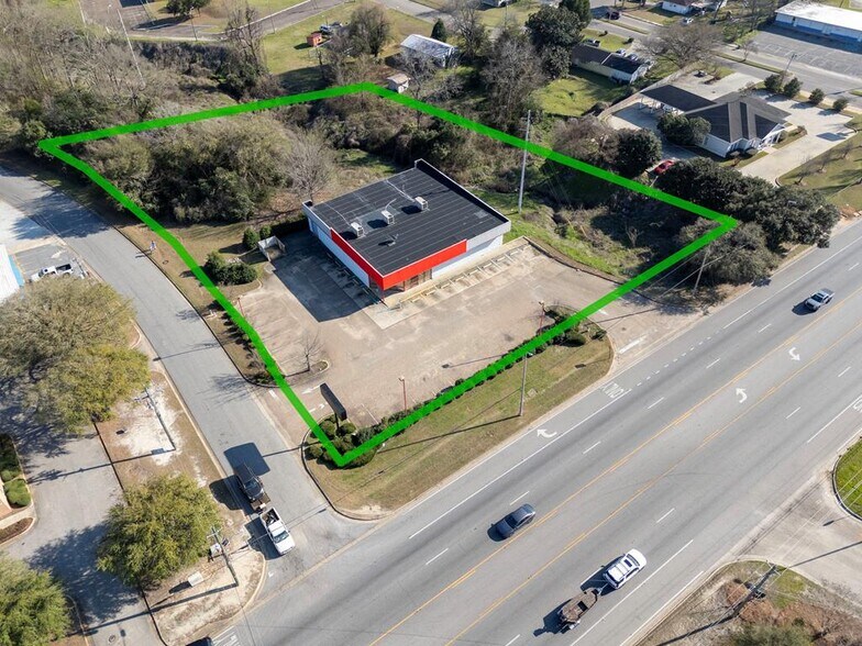 More Photos Of 1205 S Eufaula Ave, Eufaula Freestanding For Sale