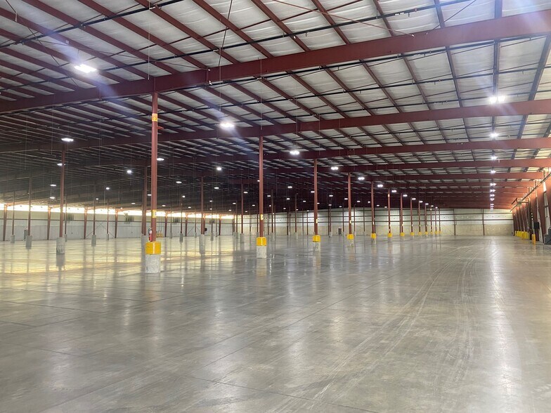 More Photos Of 101 Morgan Lakes Blvd, Pooler Warehouse For Lease
