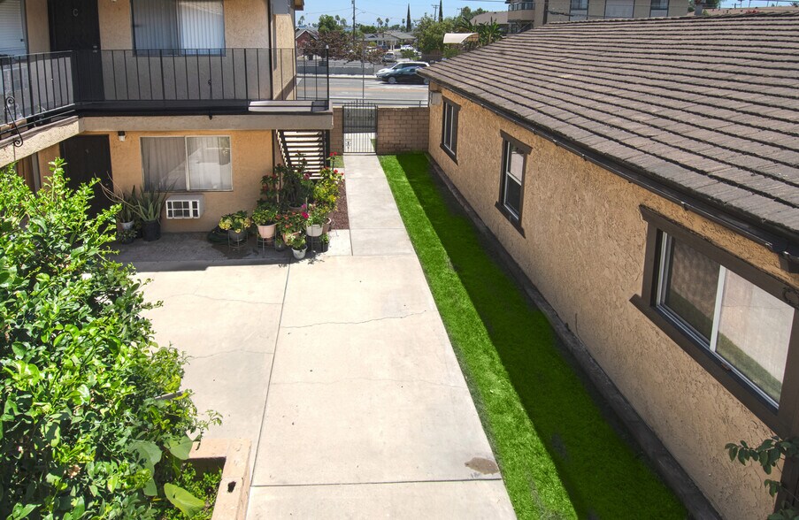 More Photos Of 6411 Western Ave, Buena Park Apartments For Sale