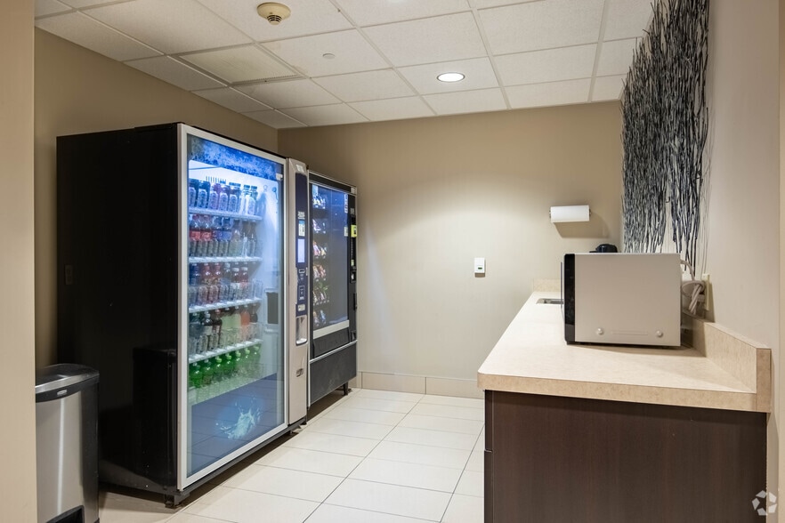 More Photos Of 1800 Deming Way, Middleton Office For Lease