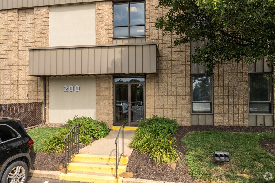More Photos Of 6 Dickinson Dr, Chadds Ford Medical For Sale