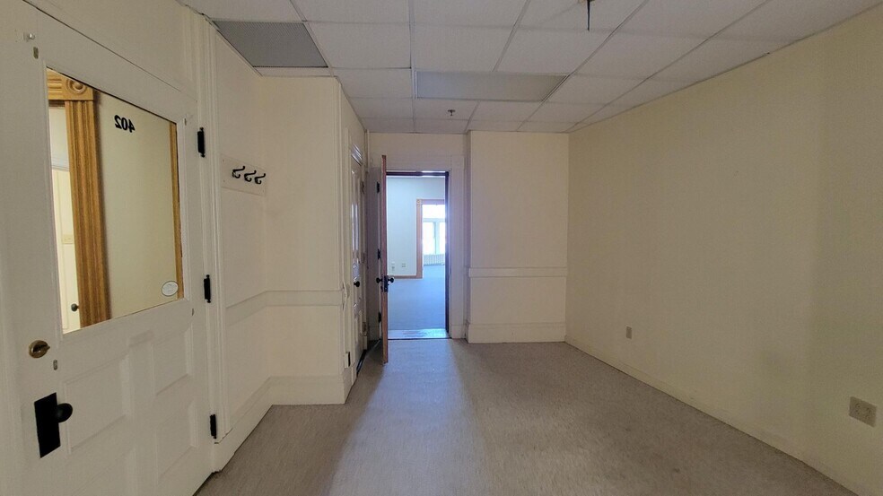 More Photos Of 74 Hammond St, Bangor Medical For Sale