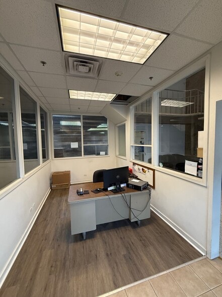 More Photos Of 4949 N Western Ave, Chicago Warehouse For Sale