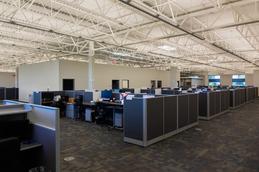 More Photos Of 8924 E 35th St, Wichita Office For Sale