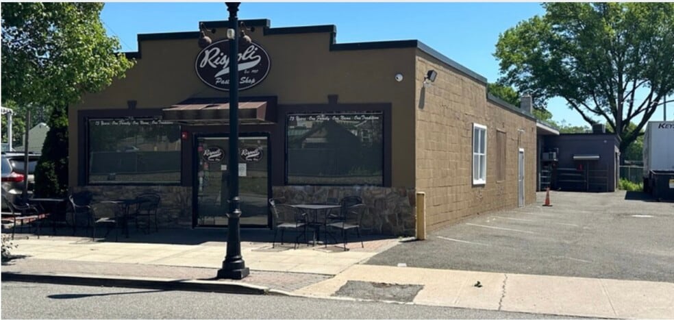 Primary Photo Of 23 Emerson Plz, Emerson Freestanding For Sale