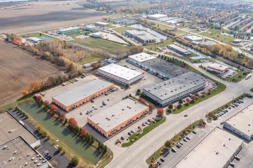 More Photos Of 1681 E Northfield Dr, Brownsburg Warehouse For Lease