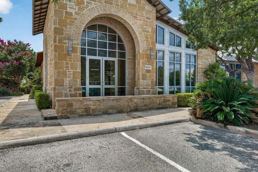 Primary Photo Of 16007 Via Shavano, San Antonio Office For Sale