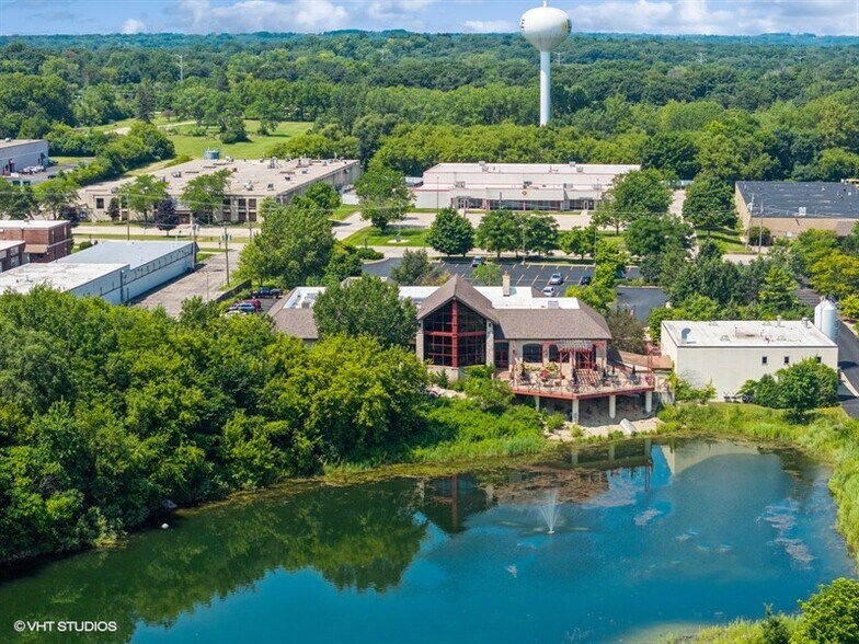 More Photos Of 22221 N Pepper Rd, Lake Barrington General Retail For Sale