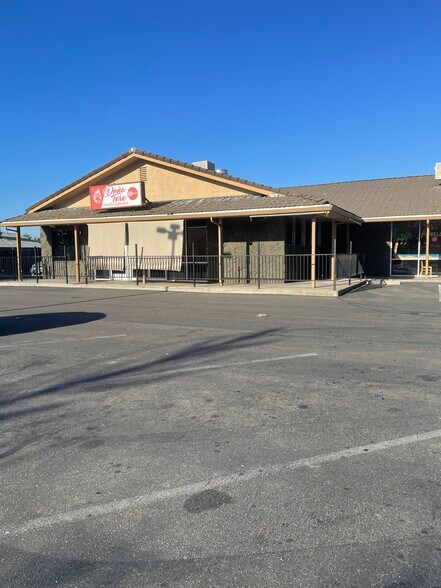 More Photos Of 16438-16460 S Cambridge Dr, Lathrop General Retail For Lease