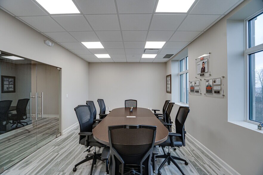 More Photos Of 200 Cachet Woods Crt, Markham Office For Lease