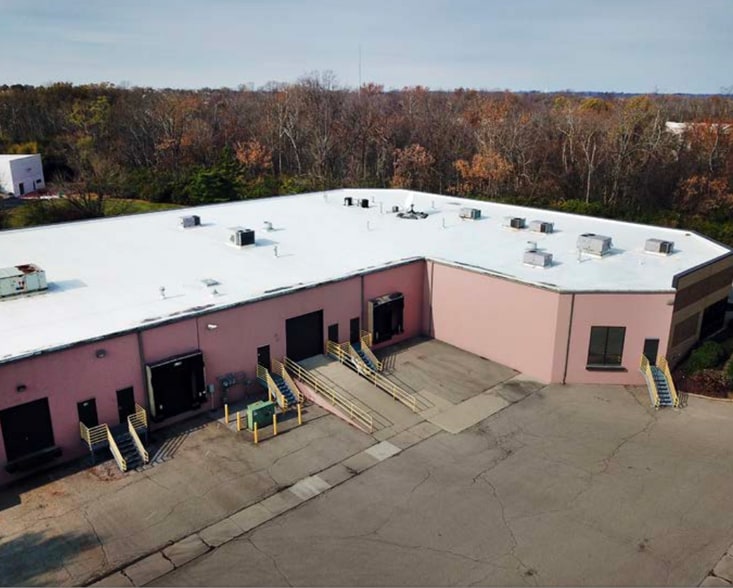 More Photos Of 1330 Kemper Meadow Dr, Cincinnati Light Manufacturing For Sale