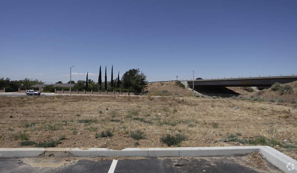 More Photos Of Rancho Vista Blvd, Palmdale Land For Lease