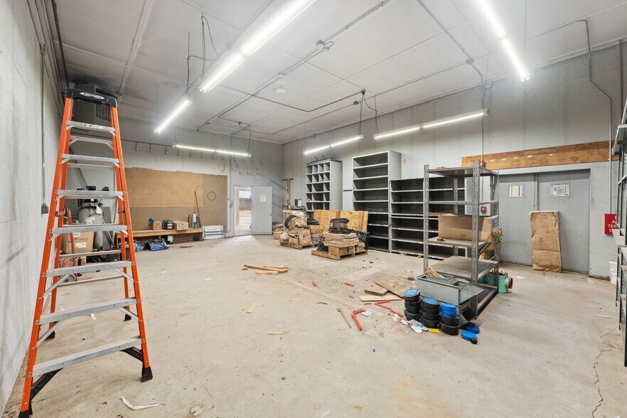 More Photos Of 1072 Main St, West Warwick Office For Sale