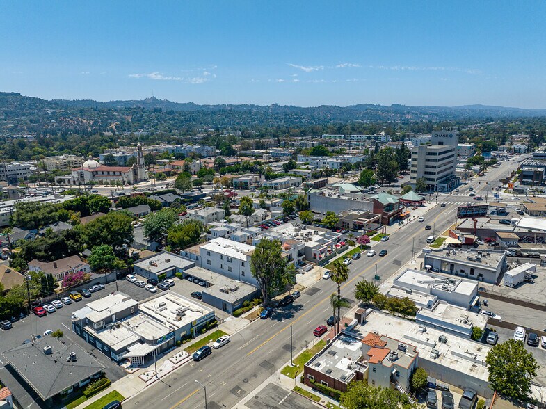 More Photos Of 10738 Riverside Dr, North Hollywood Medical For Lease