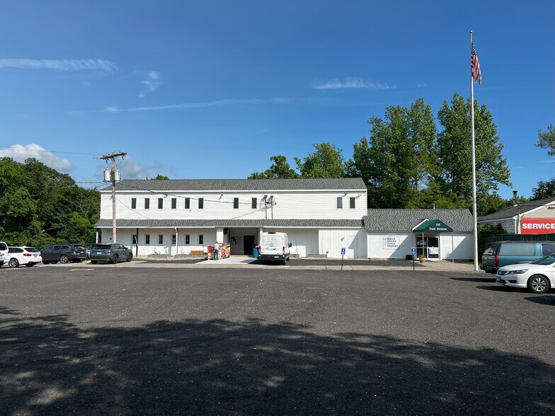 Primary Photo Of 125 Park Ave, Danbury Industrial For Lease