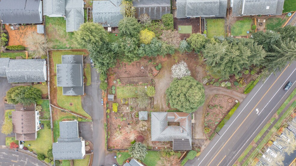 More Photos Of 5198 Skyline Rd S, Salem Multifamily For Sale