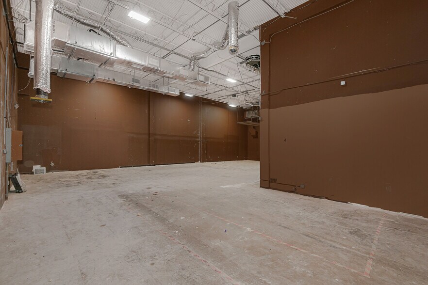 More Photos Of 3650 Coral Ridge Dr, Coral Springs Light Manufacturing For Sale