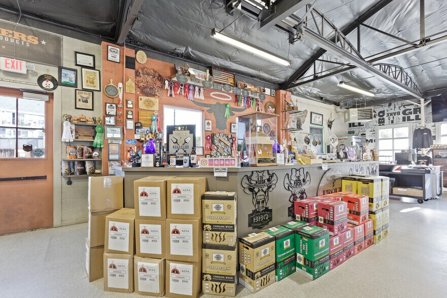 More Photos Of 5599 S Rio Grande St, Littleton General Retail For Sale