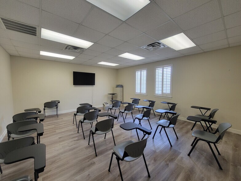 More Photos Of 21510 Kingsland Blvd, Katy Medical For Lease