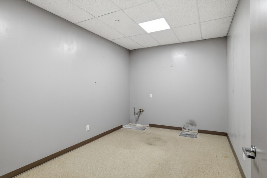 More Photos Of 1399 Westfield St, West Springfield Storefront Retail Office For Lease