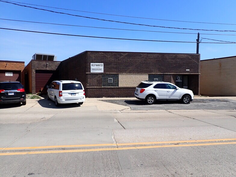 More Photos Of 10228-10244 Franklin Ave, Franklin Park Warehouse For Sale