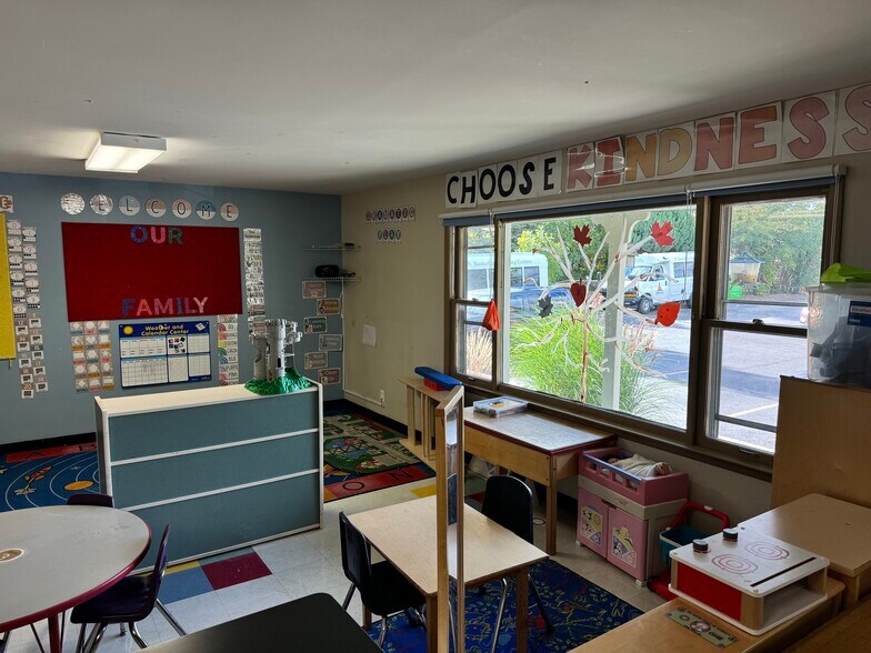 More Photos Of 4717 W Crystal Lake Rd, Mchenry Daycare Center For Sale