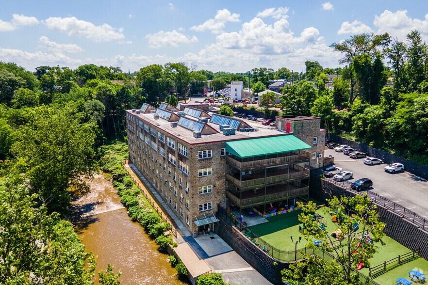 More Photos Of 4 Rockbourne Ave, Clifton Heights Office For Lease