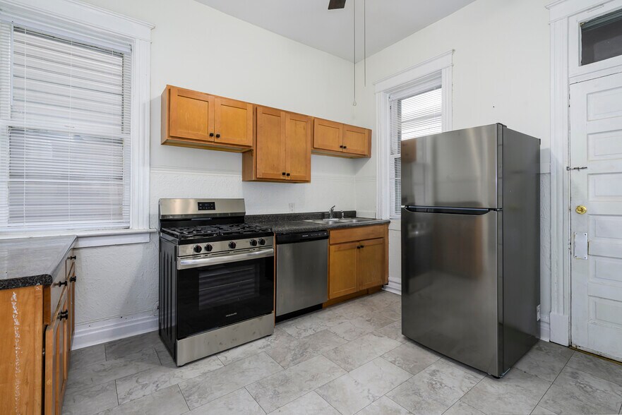 More Photos Of 4374-4382 W Pine Blvd, Saint Louis Office For Sale