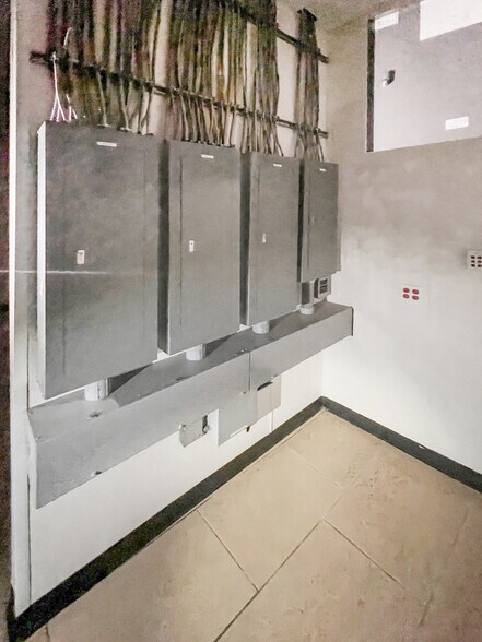 More Photos Of 2380 John F Kennedy Blvd, Jersey City Convenience Store For Sale