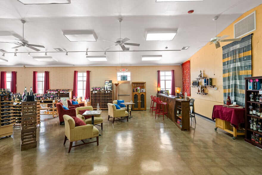 More Photos Of 102 E Pima St, Cottonwood Restaurant For Sale