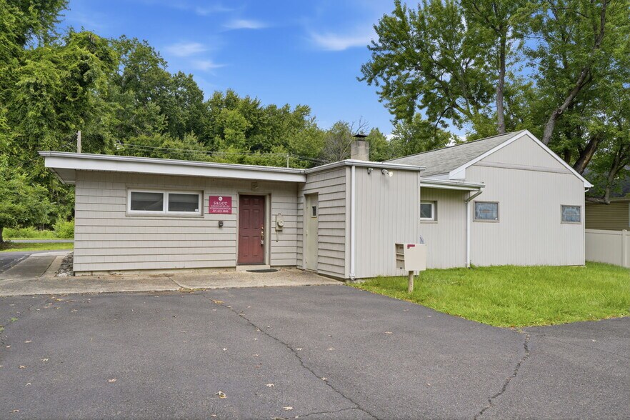 More Photos Of 3157 Mechanicsville Rd, Eddington Medical For Sale