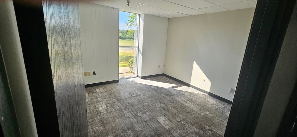 More Photos Of 2655-2711 S Dixie Hwy, Kettering Unknown For Lease