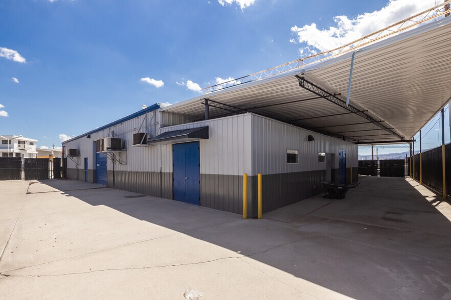 More Photos Of 1851 Commander Dr, Lake Havasu City Freestanding For Lease