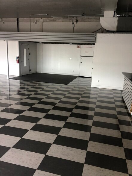 More Photos Of 2217 E Main St, Mesa Freestanding For Lease