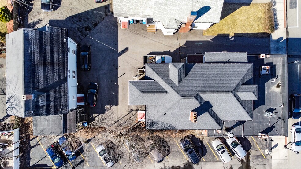 More Photos Of 916R Main St, Waltham Storefront Retail Residential For Sale