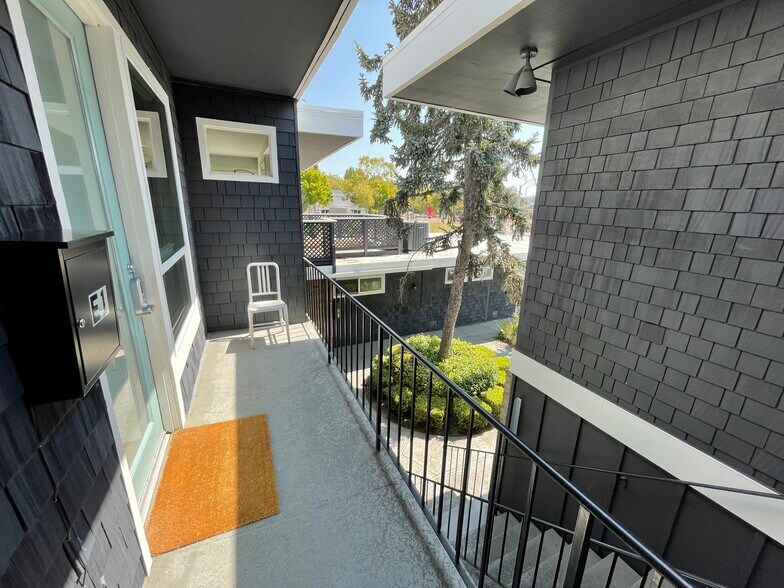 More Photos Of 125-131 Camino Alto, Mill Valley Office For Lease