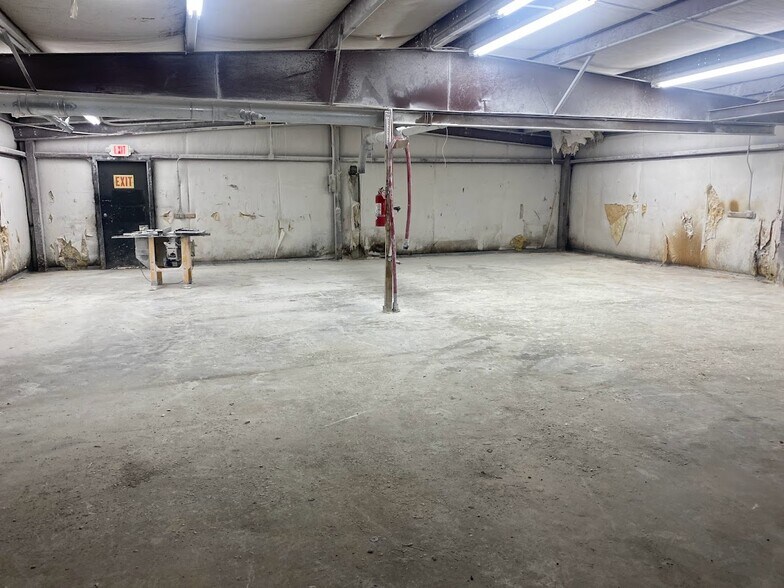More Photos Of 120 Leslie Ln, Swansboro Industrial For Sale