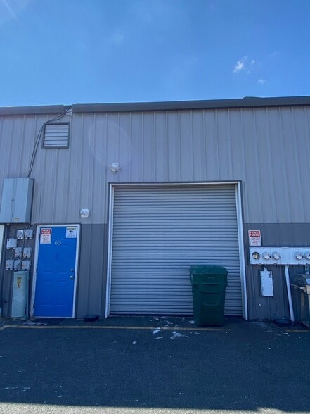 More Photos Of 801 Butler St, Chesapeake Light Manufacturing For Lease