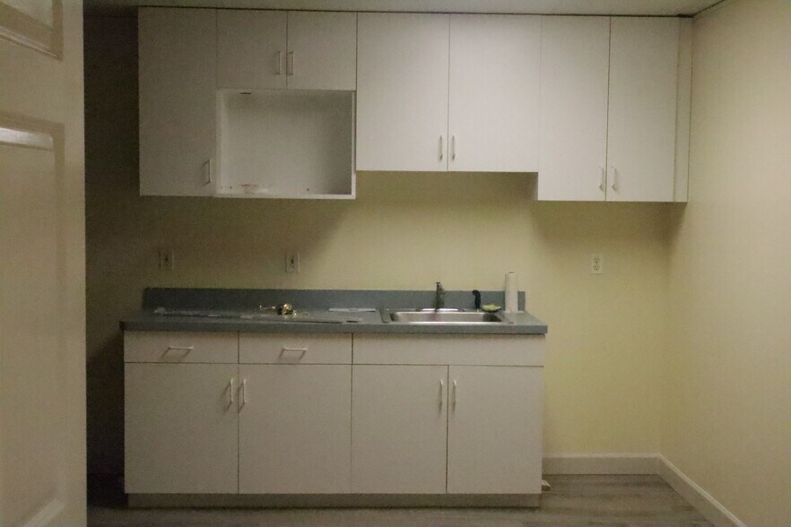 More Photos Of 496 Route 22 W, White House Station Office For Lease