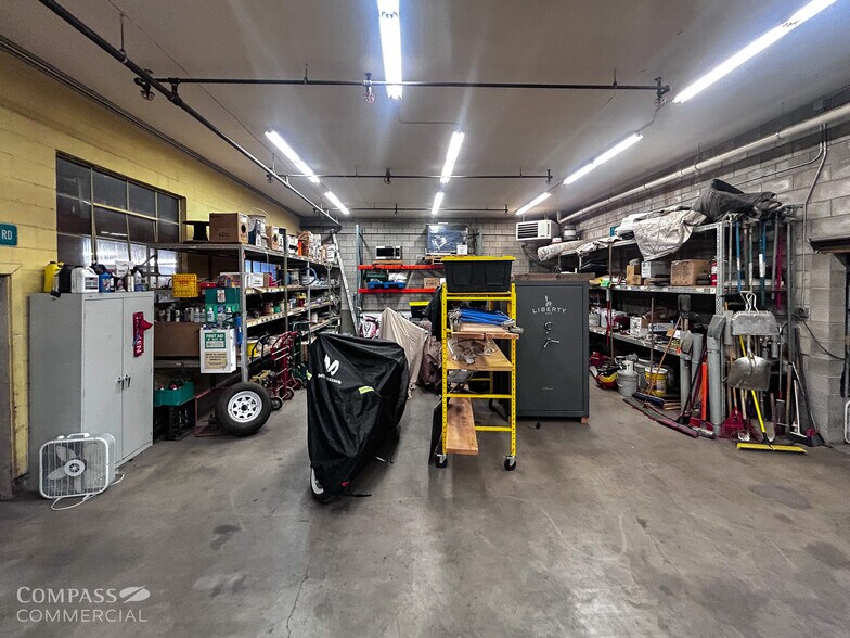 More Photos Of 1260 NE 1st St, Bend Warehouse For Lease