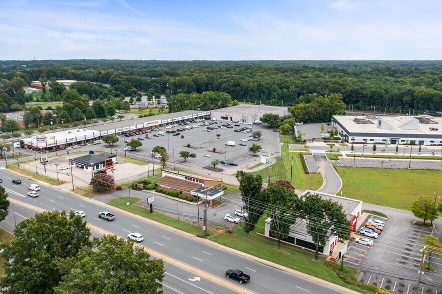 More Photos Of 5410 N Tryon St, Charlotte Medical For Sale