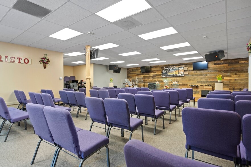 More Photos Of 1516 Brookhollow Dr, Santa Ana Medical For Lease