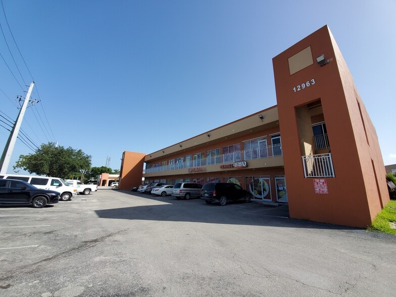 More Photos Of 12963 W Okeechobee Rd, Hialeah Gardens Storefront Retail Office For Lease