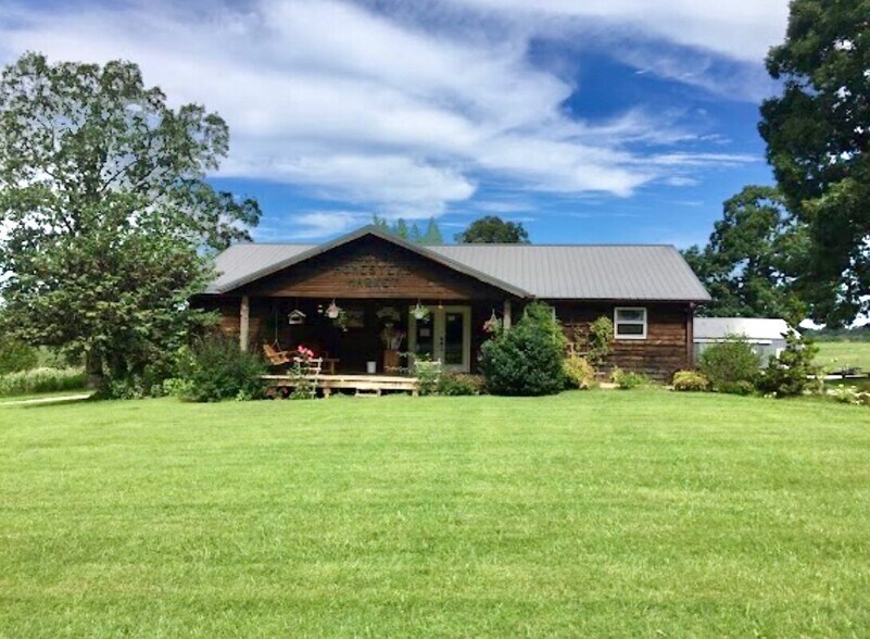 More Photos Of 3555 Summertown Hwy, Summertown General Retail For Sale